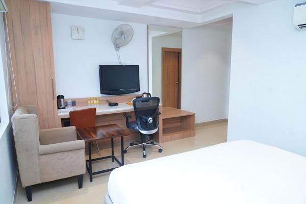 Hotel Kinara Grand Hyderabad Exterior photo